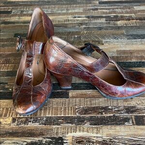 Chic Brown Leather Women's Heels